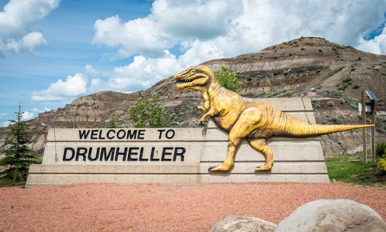 Drumheller welcome sign